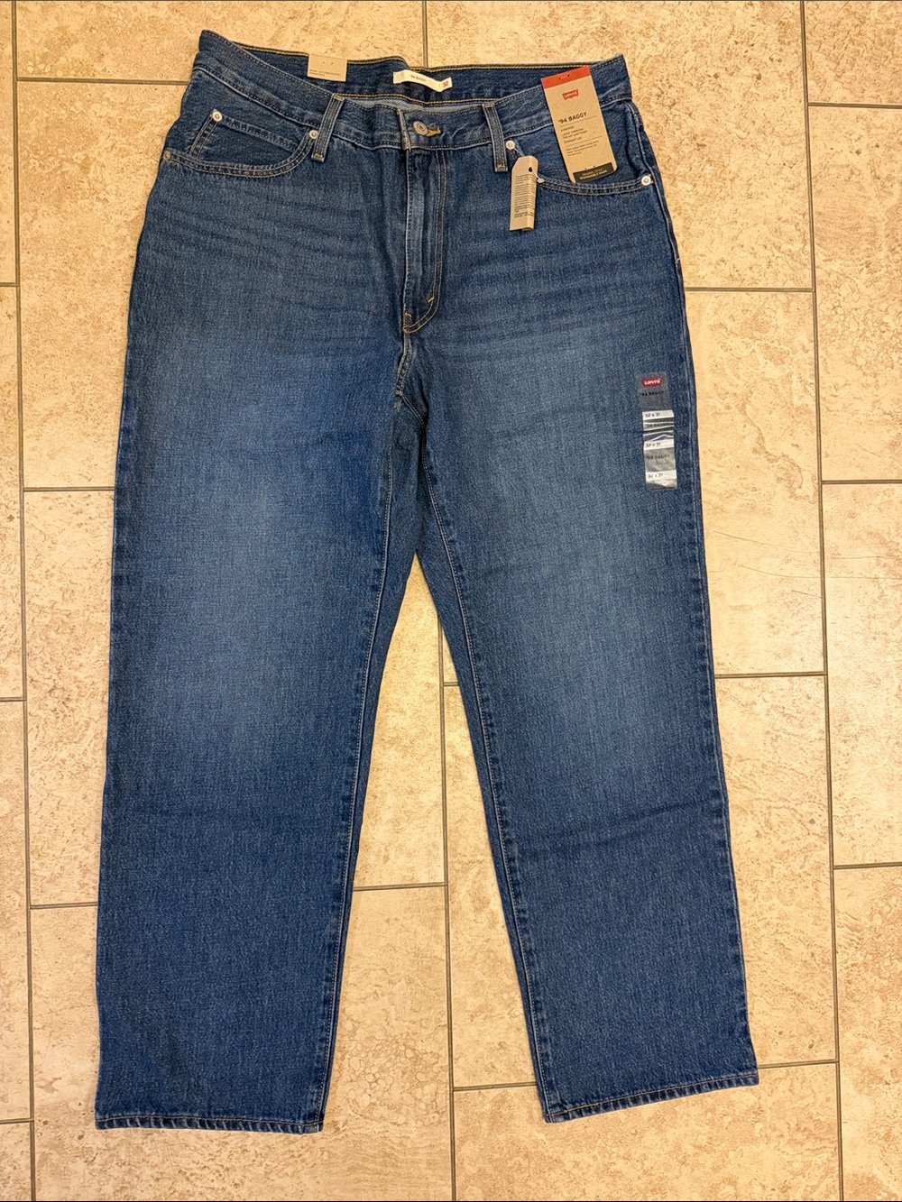 NWT Women’s 94 baggy Levi’s Relaxed Straight Jeans size 32 x 31